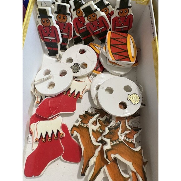 Lot of Vtg 1983, 84 Beachcombers Int'lSoldiers, Drums, Deers, Stockings Read - Picture 1 of 7